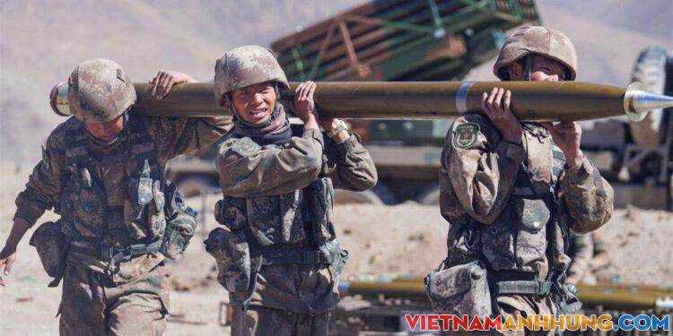 Trung Quốc tăng cường tập trận đêm, đưa khí tài hiện đại sát biên giới Ấn Độ