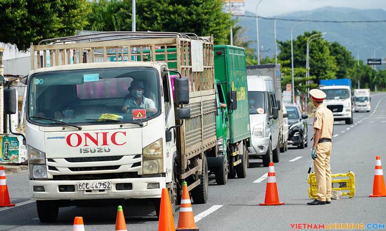 Vũng Tàu bãi bỏ quy định ‘xe luồng xanh phải đi ban đêm’