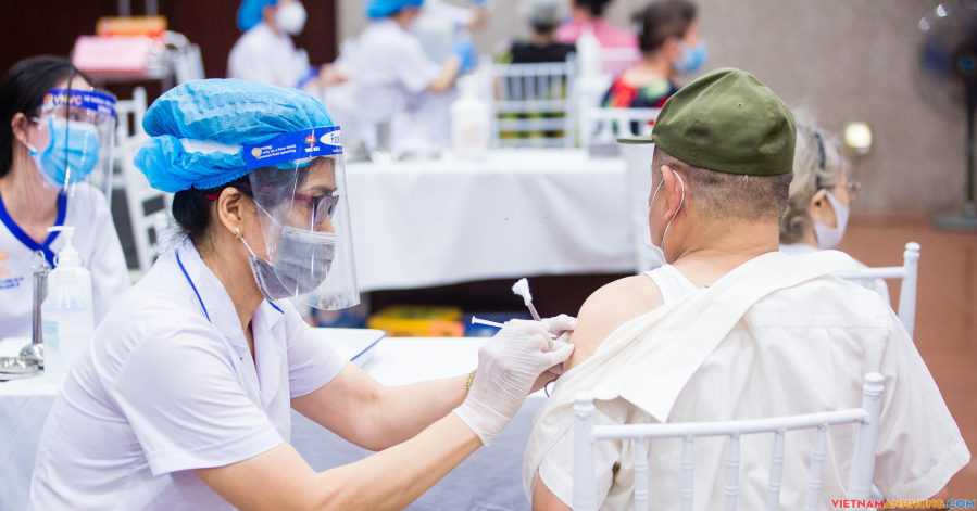 Hà Nội lập kỷ lục chưa từng có với hơn nửa triệu mũi tiêm vaccine phòng Covid-19 trong ngày