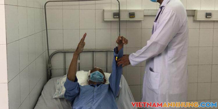 Ca mổ xuyên đêm cứu sống bệnh nhân u màng não nguy kịch