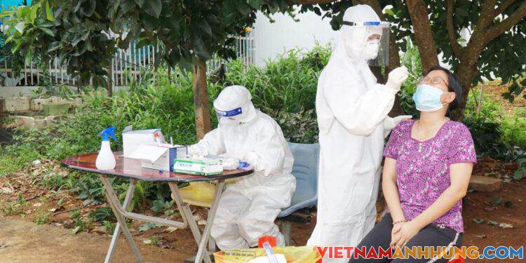 Hàng chục ca mắc Covid-19 trong cộng đồng liên quan đến vựa sầu riêng