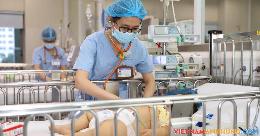 Nhiều bệnh nhi nguy kịch vì nhiễm khuẩn huyết do tụ cầu vàng xâm nhập vết xước nhỏ trên da