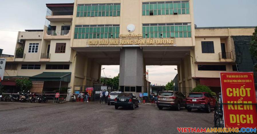 Học sinh vừa tới trường tạm nghỉ do xuất hiện ca Covid-19 mới