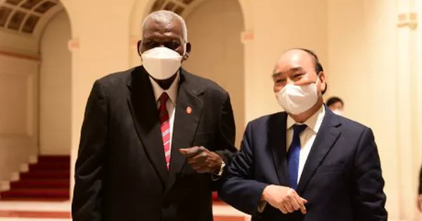 Chủ tịch nước Nguyễn Xuân Phúc hội kiến Chủ tịch Quốc hội Cuba Esteban Lazo Hernández