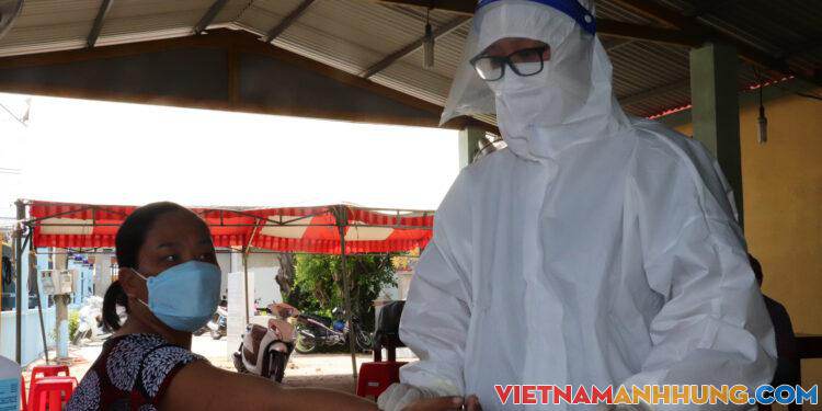 Những người con đất Bắc tình nguyện “chia lửa” với miền Nam trong cuộc chiến chống Covid-19