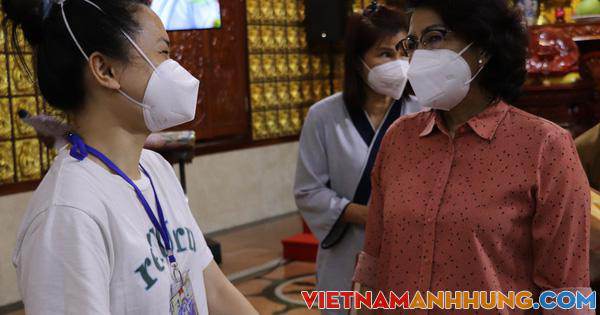 TP HCM: Hàng trăm chức sắc, tín đồ tôn giáo tình nguyện phục vụ tại các bệnh viện điều trị Covid-19