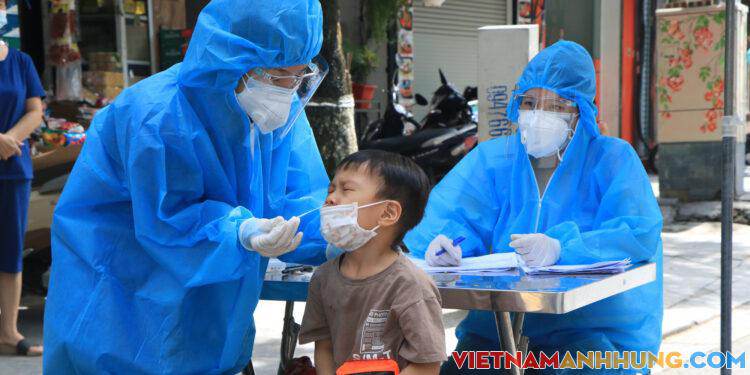 Nhiều người trong cùng gia đình ở KĐT Đền Lừ 2 dương tính SARS-CoV-2