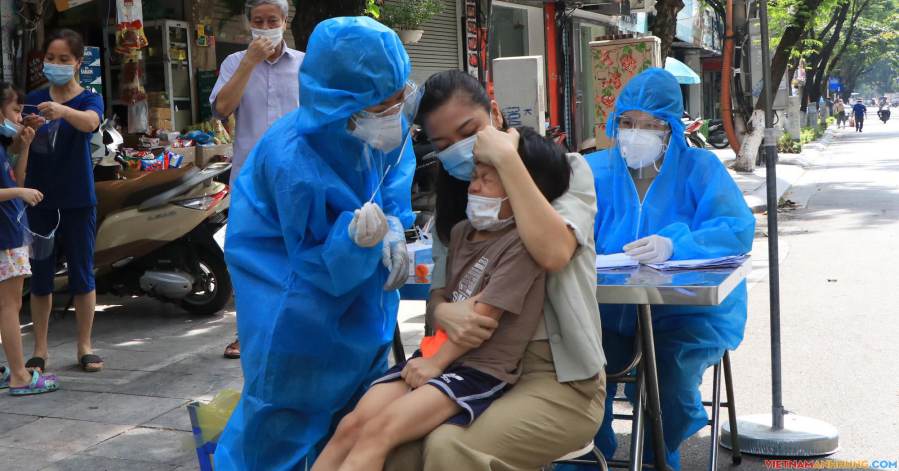 Trẻ em dưới 12 tuổi ở Hà Nội không bắt buộc xét nghiệm