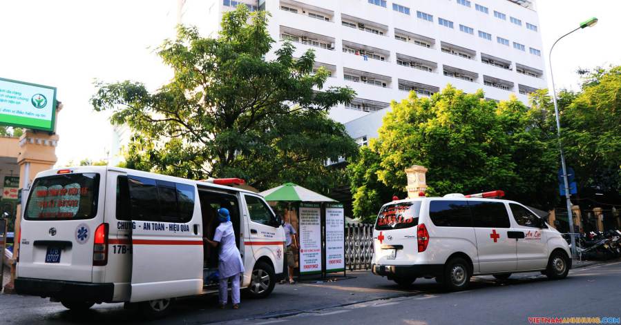 Tạm phong toả toàn bộ Bệnh viện Việt Đức, tổng lực xét nghiệm hàng nghìn người