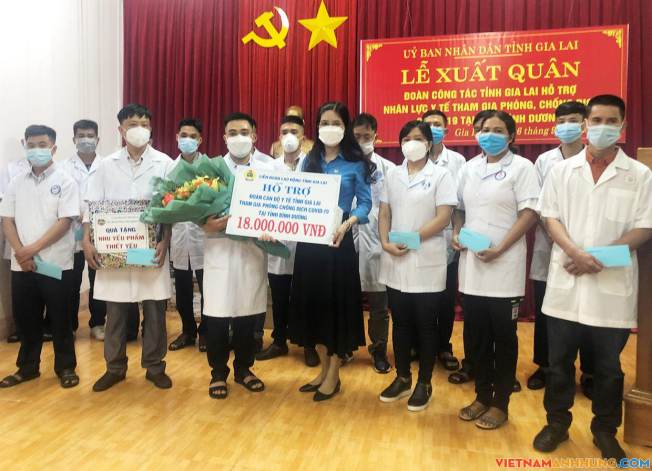 Gia Lai: 18 bác sĩ, điều dưỡng vào tỉnh Bình Dương hỗ trợ chống dịch Covid-19