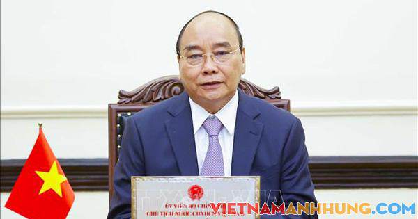 Chủ tịch nước Nguyễn Xuân Phúc điện đàm với Thủ tướng Nhật Bản Suga Yoshihide