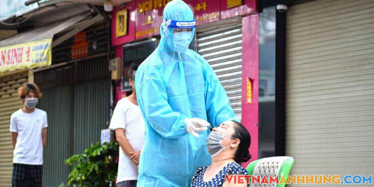 “Gập gềnh” giá xét nghiệm test nhanh ở các cơ sở y tế