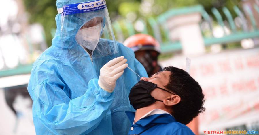 Người bán hàng, làm việc tại chợ phải xét nghiệm Covid-19 hàng tuần