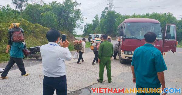 Gấp rút giải cứu gần 100 người mắc kẹt trong rừng sâu vì dịch Covid-19