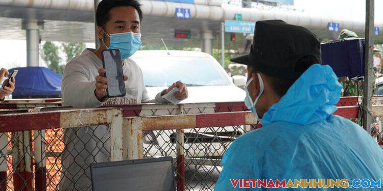 12 chốt cửa ngõ TP HCM dừng kiểm tra giấy xét nghiệm