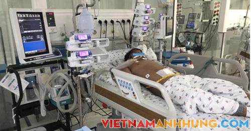 Cảnh báo trẻ sốt xuất huyết chuyển nặng do lơ là vì dịch Covid-19