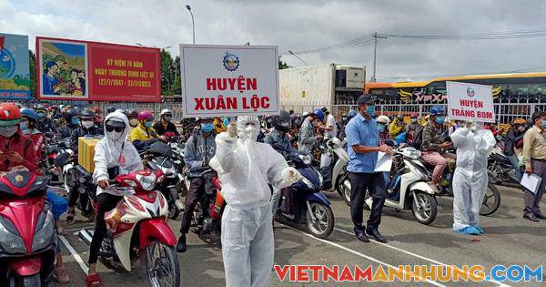 Đồng Nai đã đón hơn 2.400 người từ TP HCM, Bình Dương về quê