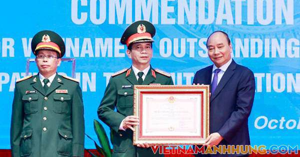 Chủ tịch nước tuyên dương chiến sĩ mũ nồi xanh Việt Nam
