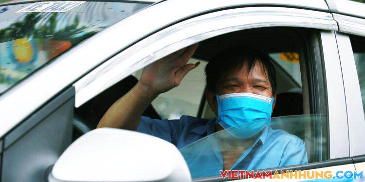 Nhiều xe taxi trục trặc sau thời gian dài đắp chiếu