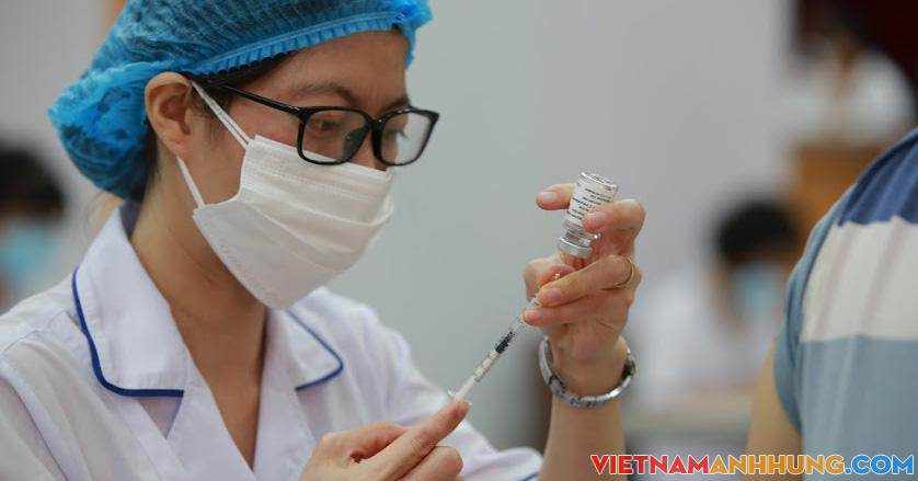 Dự kiến tiêm vaccine Covid-19 cho trẻ em vào tháng 10