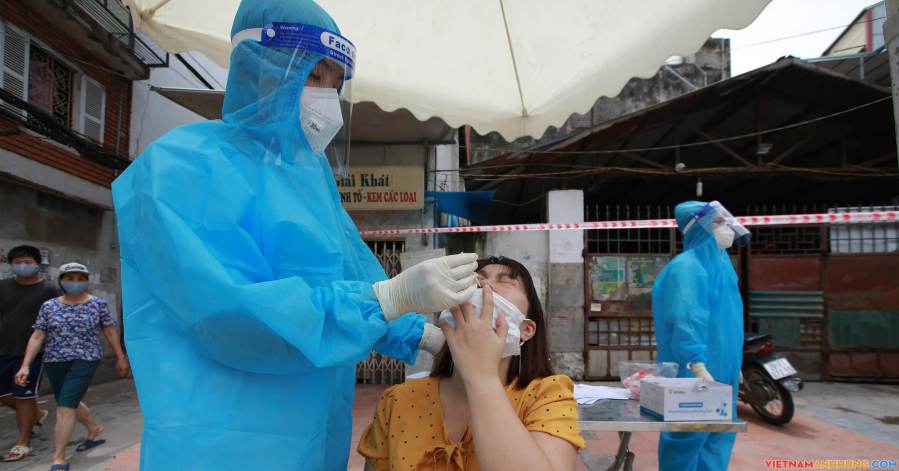 Nam nhân viên y tế Bệnh viện 108 cùng vợ dương tính SARS-CoV-2