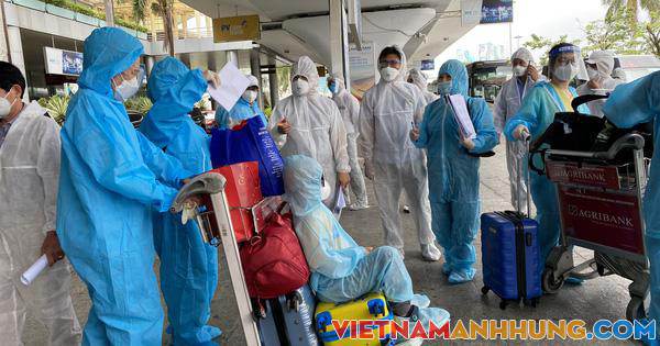 Chuyến bay đưa người về Đà Nẵng có ca Covid-19, cách ly tập trung người cùng khoang