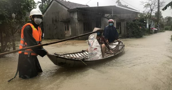 Quảng Ngãi: Sơ tán hàng ngàn hộ dân tránh lũ