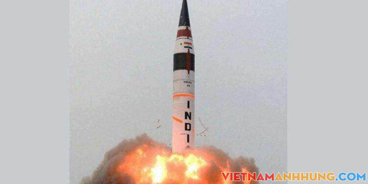 Ấn Độ thử tên lửa đạn đạo đất đối đất có khả năng mang đầu đạn hạt nhân