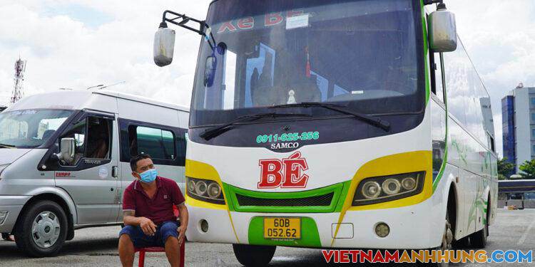 Bến xe vắng khách ngày đầu hoạt động