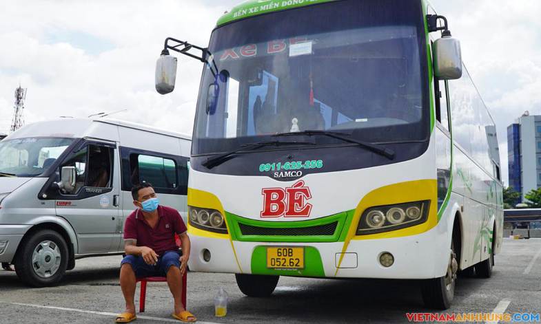 Bến xe vắng khách ngày đầu hoạt động