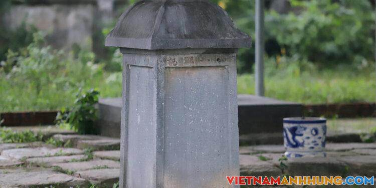 Bia đá hơn 300 tuổi in dấu cuộc đời danh nhân