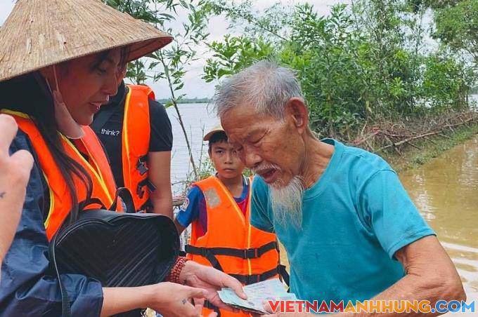 Cá nhân vận động cứu trợ phải mở tài khoản riêng