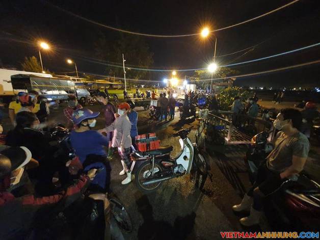 Cảng cá lớn nhất miền Trung mở cửa trở lại