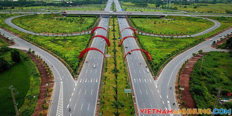 Chuyên gia: Quy hoạch 3 huyện lên thành phố sẽ giúp giảm tải nội đô