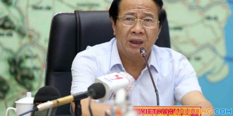 Đảm bảo an toàn cho người dân về quê trong mưa bão