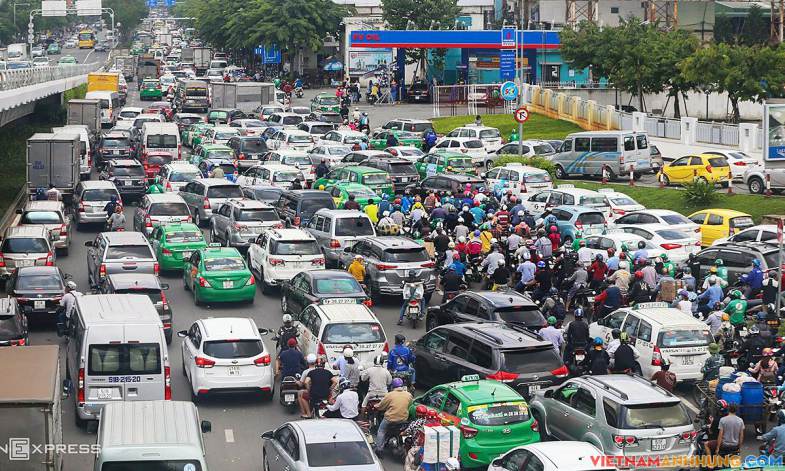 Đề xuất phí ôtô vào trung tâm TP HCM cao nhất 70.000 đồng