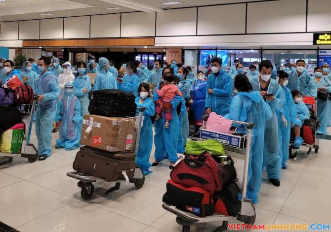 Gần 650 người Bắc Ninh về quê trên ba chuyến bay