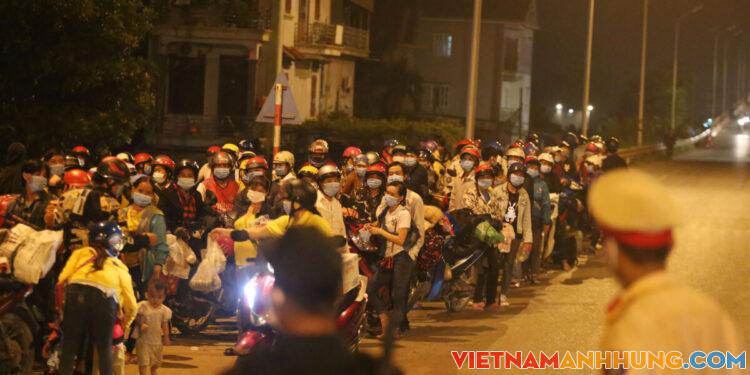 Hành trình vượt hơn 2.000 km về quê