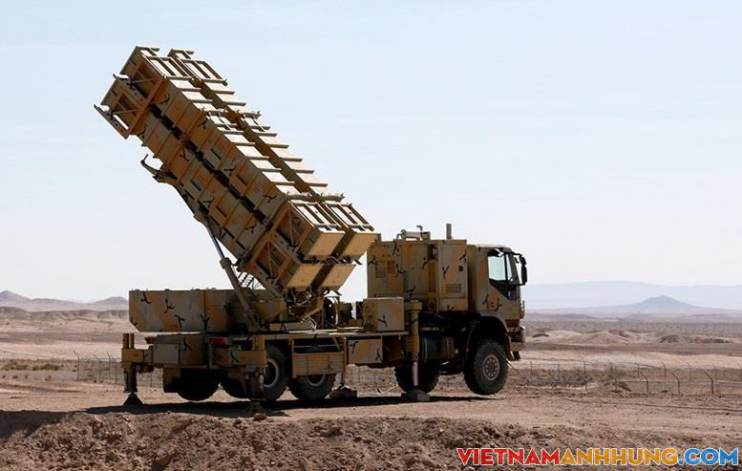 Iran thử nghiệm thành công hệ thống tên lửa phòng không tích hợp mới