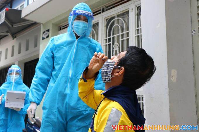 Khuyến khích người dân tự test nhanh Covid-19