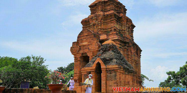 Lễ hội Katê trầm lắng