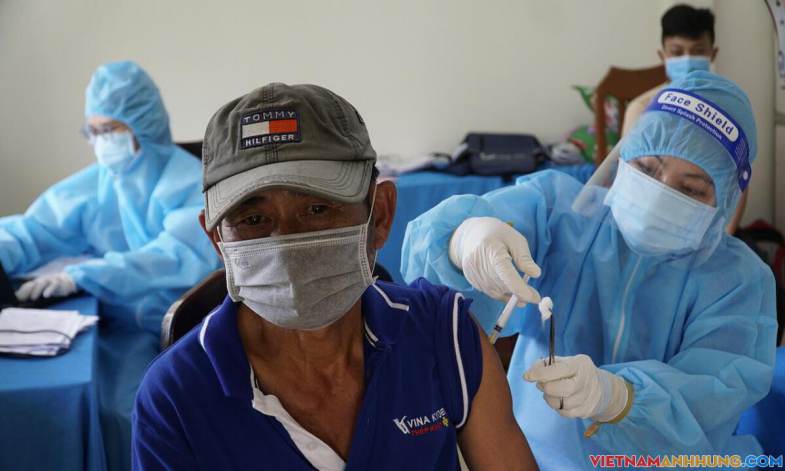 Miền Tây tăng tốc tiêm vaccine