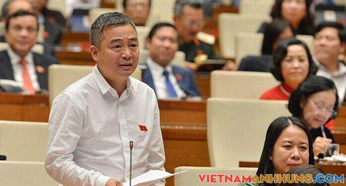 Nên tiêm vaccine Covid-19 cho học sinh THPT