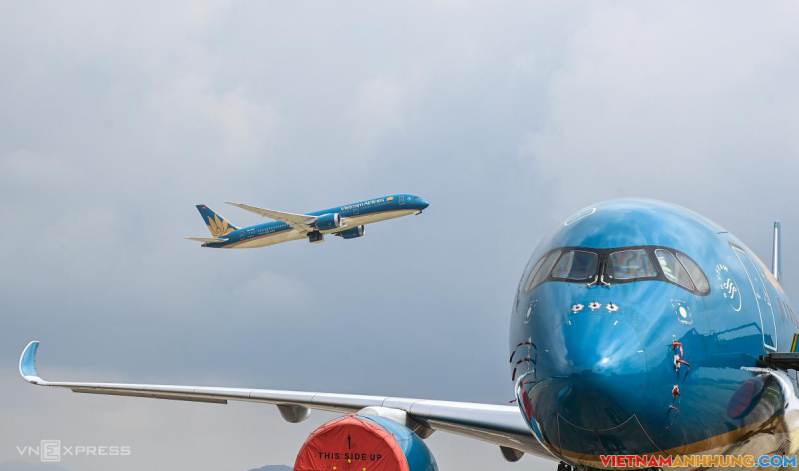 Nhiều chuyến bay hủy do ít khách