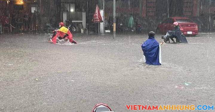 Nhiều tuyến đường ở Phú Thọ, Yên Bái bị ngập