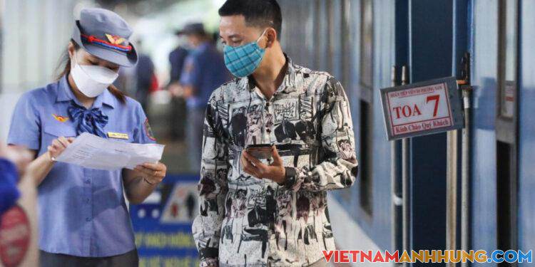 Tàu khách Bắc – Nam ngày đầu chạy trở lại