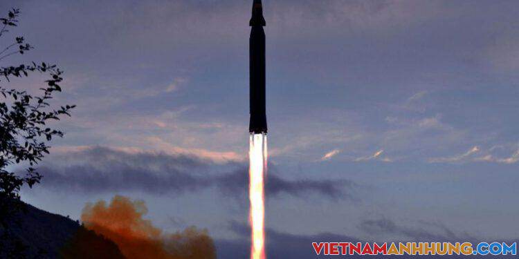 Tên lửa siêu vượt âm mạnh thế nào mà các nước đua nhau phát triển