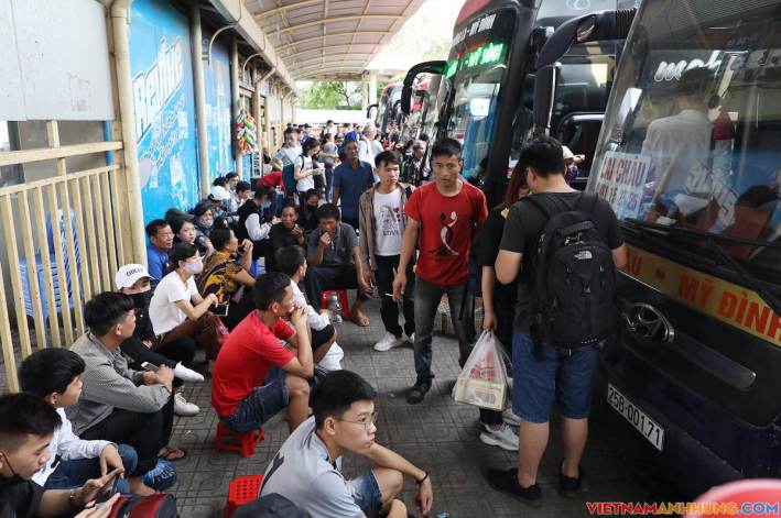 Thí điểm vận tải hành khách liên tỉnh