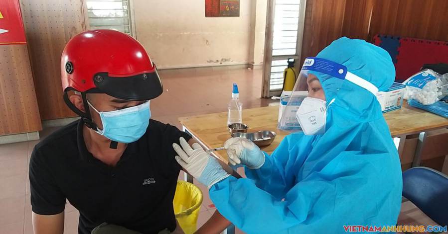 Chủ tịch phường yêu cầu tiêm vaccine Covid-19 nhiều trẻ dưới 18 tuổi