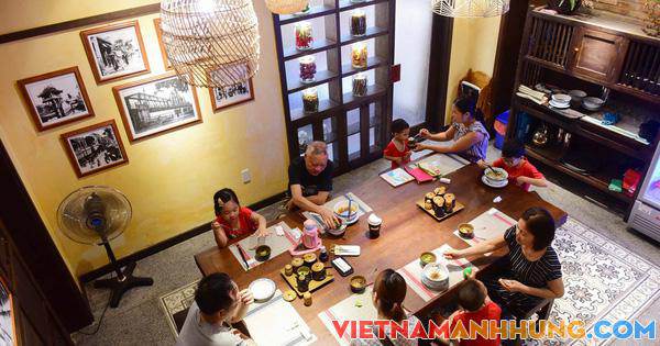 Các địa phương “vùng xanh” ở TP HCM nói gì về mở lại quán ăn, uống phục vụ tại chỗ?